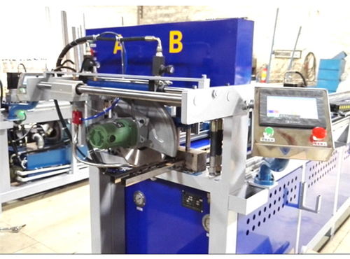 德川機械 專業制造，廠家直銷——兩工位數控沖孔機與護欄沖孔機的卓越選擇